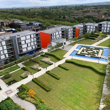Istay Apartments At Vizion - Fully Equipped Modern Serviced Apartments With Balconies, Self Check-In, Superfast Broadband & Netflix, Free Underground Parking, 24H Security, Rooftop Gardens, Located In Central Mk Milton Keynes Exterior photo