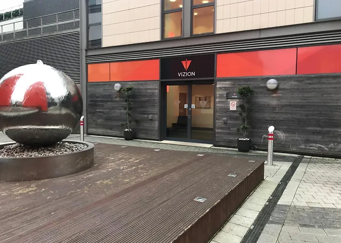 Istay Apartments At Vizion - Fully Equipped Modern Serviced Apartments With Balconies, Self Check-In, Superfast Broadband & Netflix, Free Underground Parking, 24H Security, Rooftop Gardens, Located In Central Mk